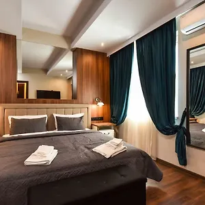  Appartamento Palace Of Culture 2-bedroom Retreat On Skobelev Blvd